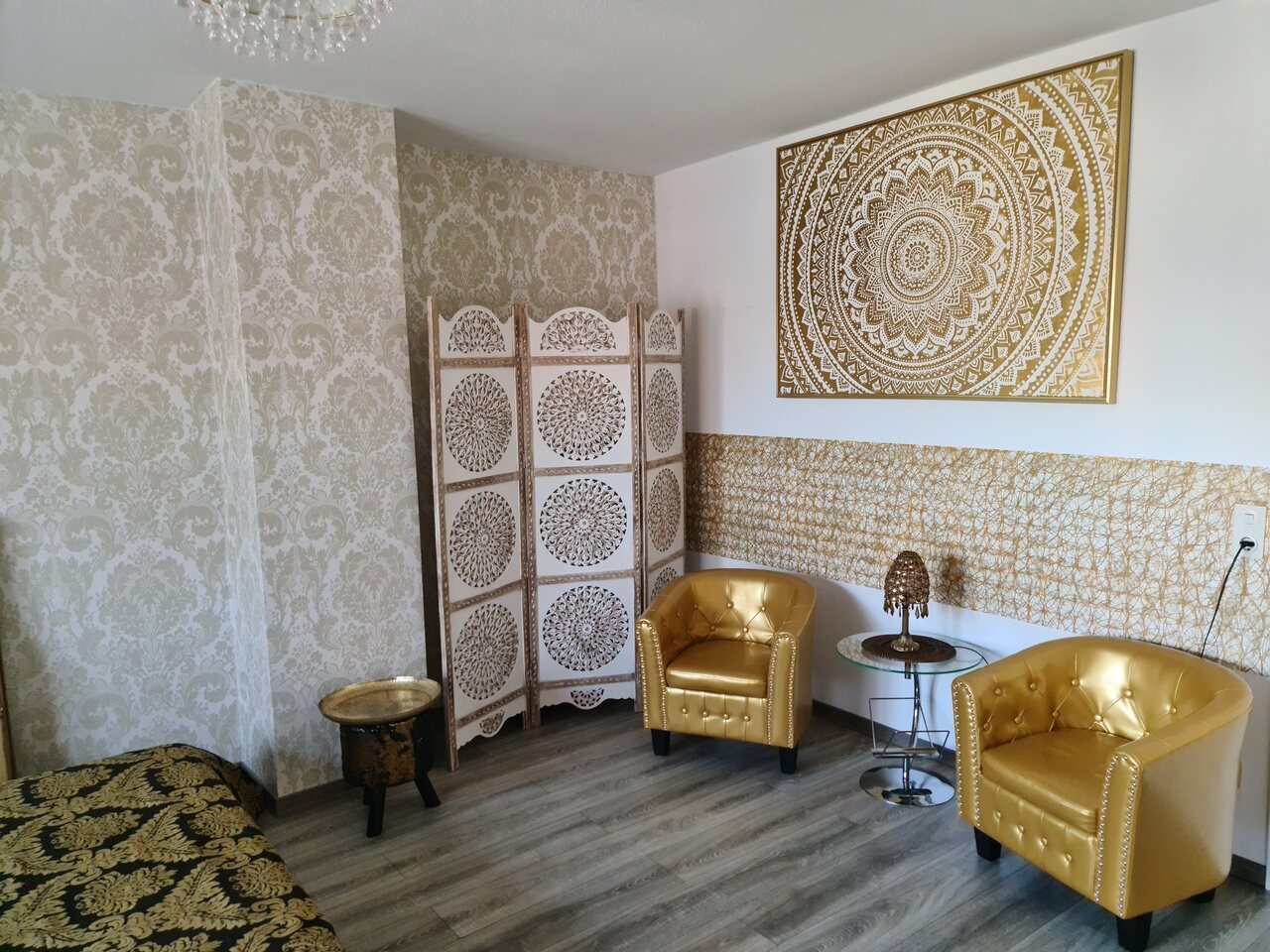 VIP Goldenes Zimmer – Wellness Oase Mannheim