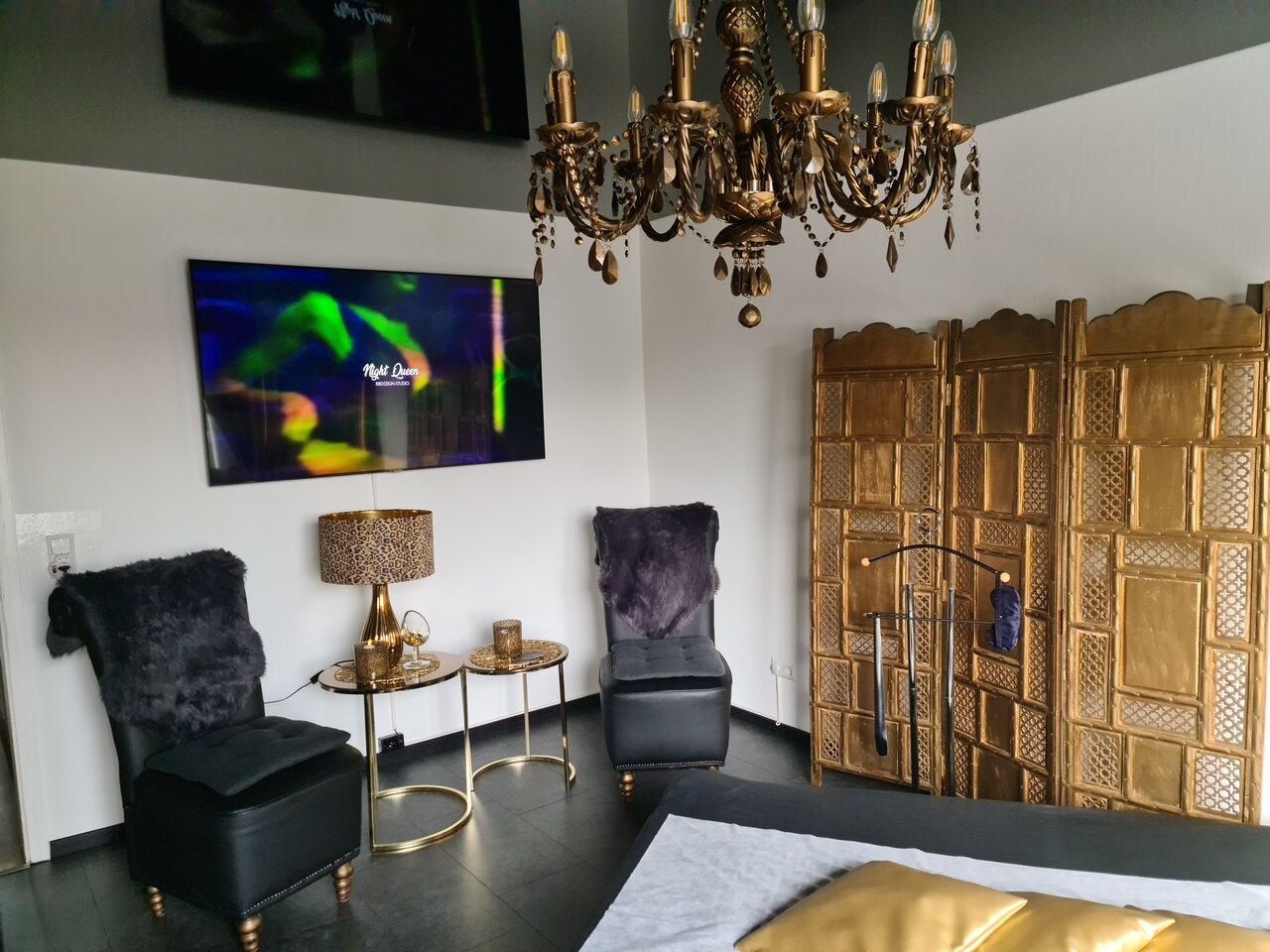 VIP Goldenes Zimmer – Wellness Oase Mannheim